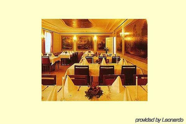 Hotel Restaurant Zum Goldenen Kopf Bülach Ресторант снимка